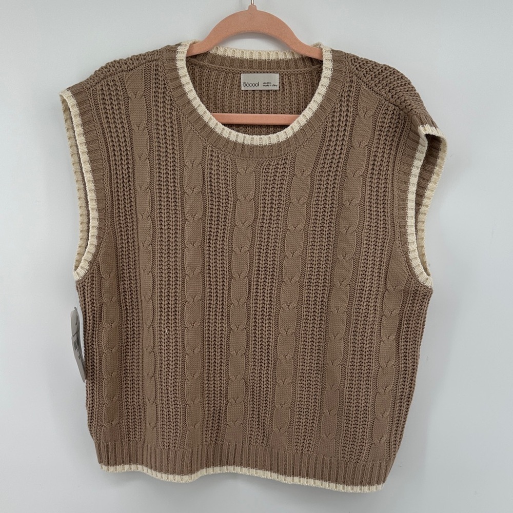BE COOL Light Brown with‎ Cream Hem Lines Cable Knit Sweater Vest SizeM/L